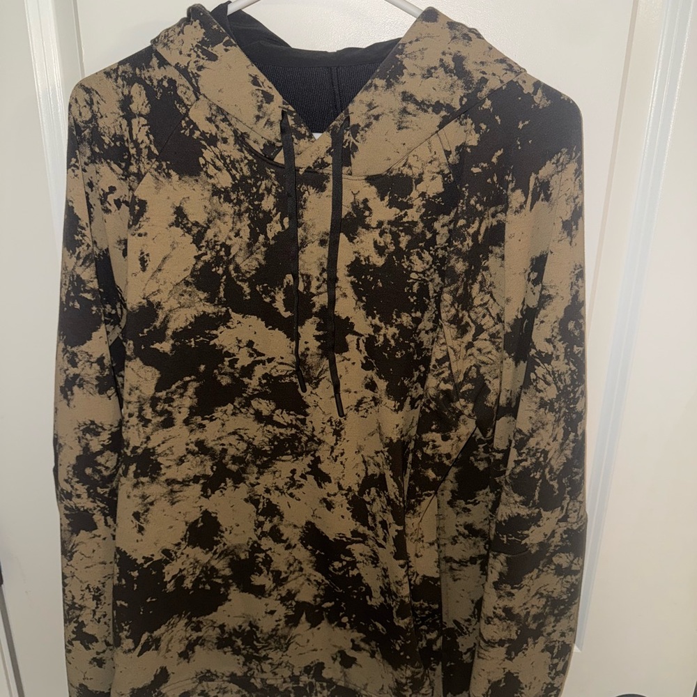 lululemon athletica Black and Tan Patterned Sweater